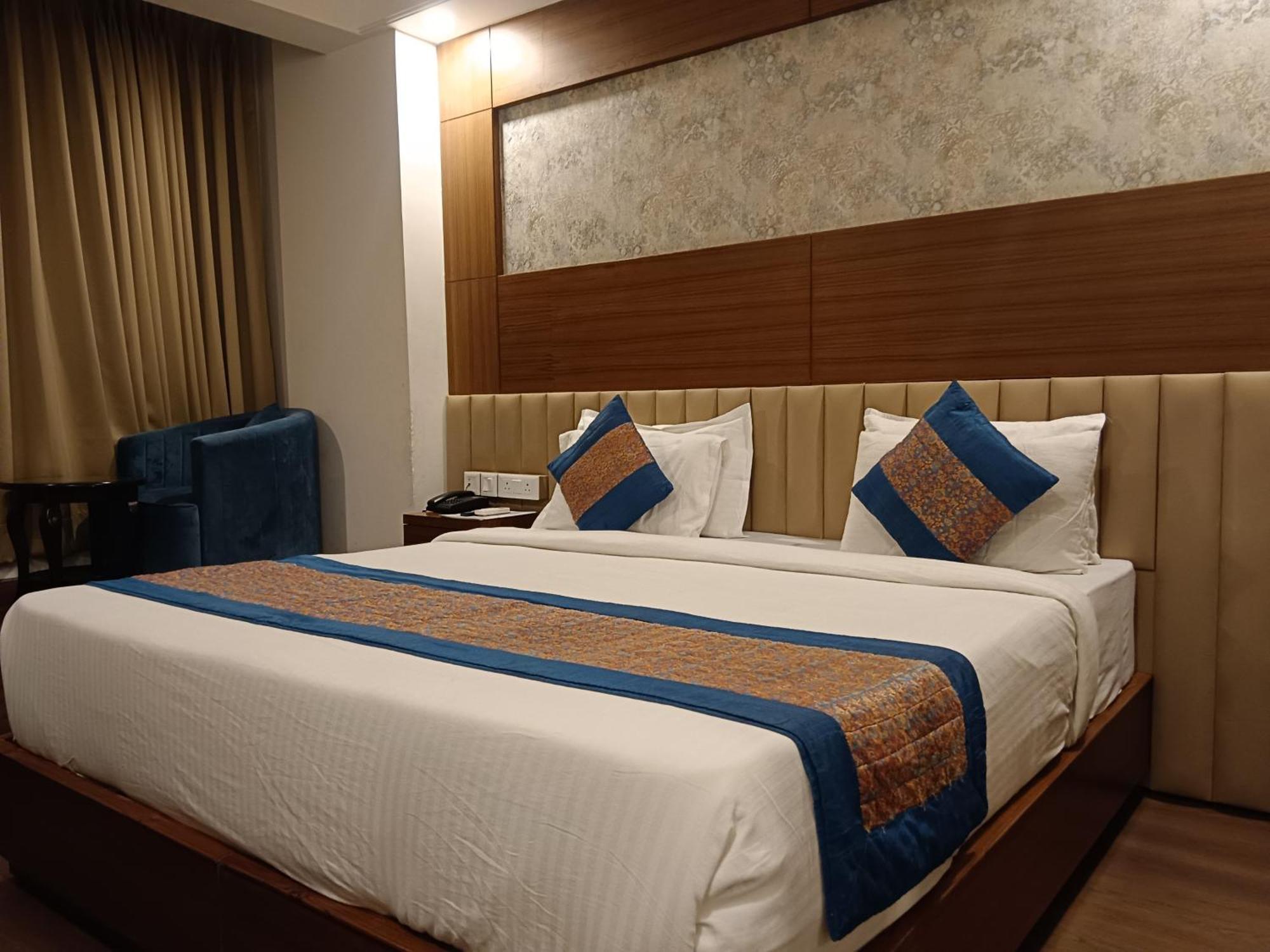 Wti Airport Grand Delhi Hotel 3*