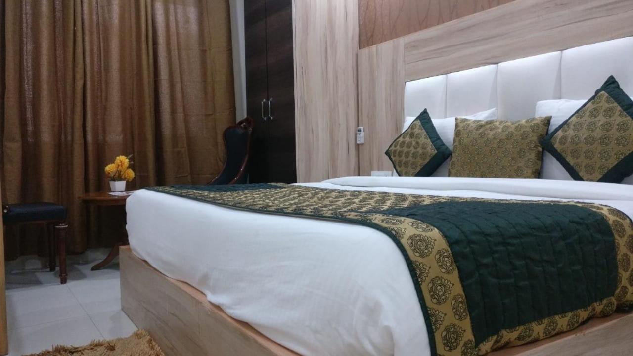 Hotel Wti Airport Grand Delhi